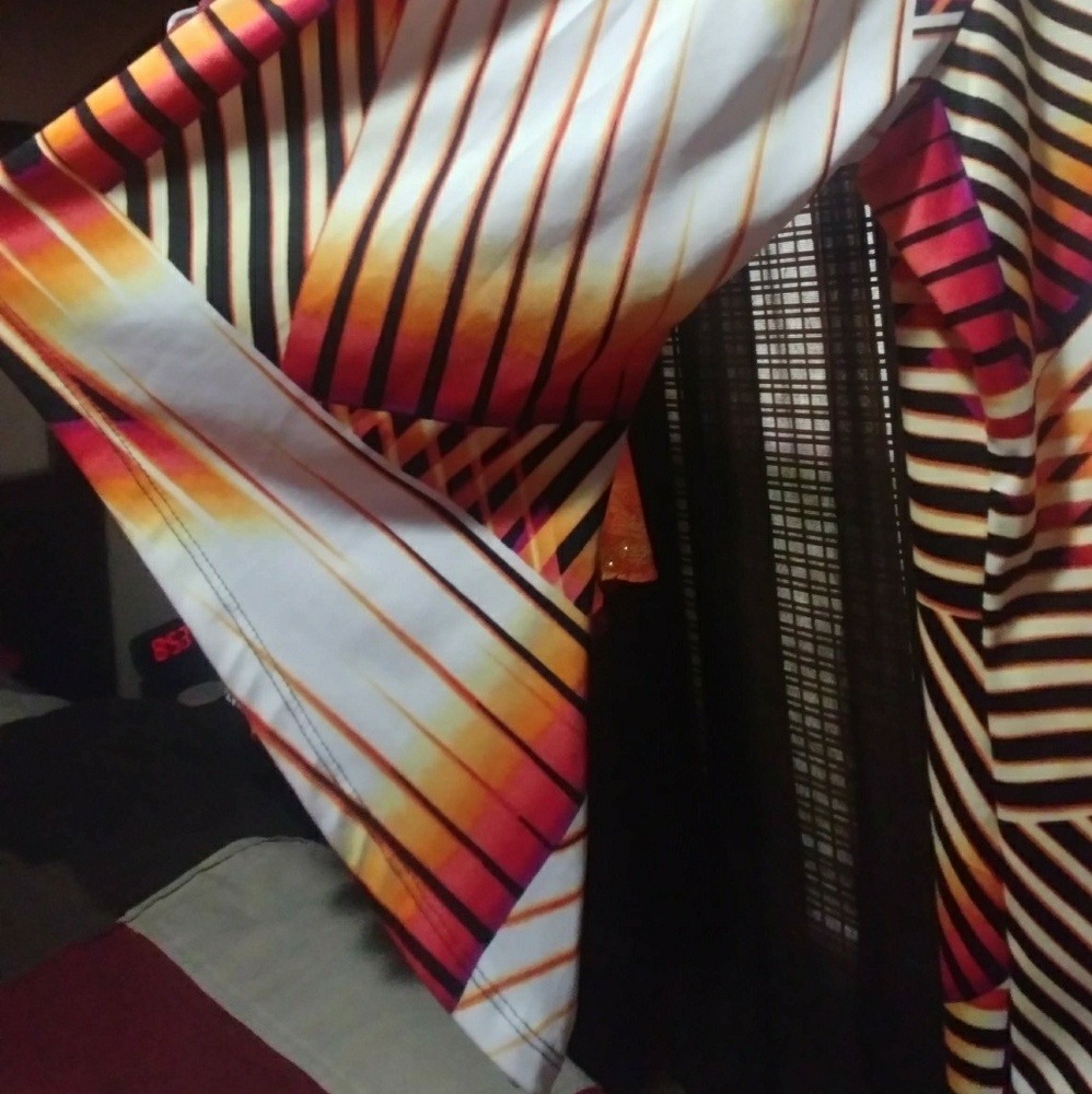 Extremely Comfortable Tunic w/flared sleeves